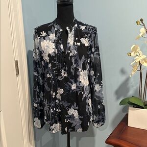 White House Black Market Black and White Floral Blouse